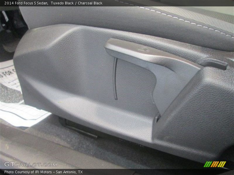 Tuxedo Black / Charcoal Black 2014 Ford Focus S Sedan