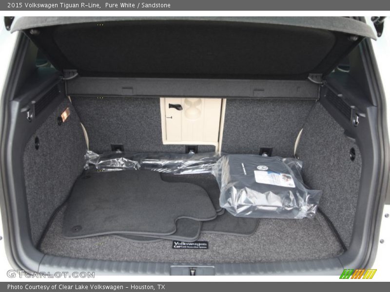  2015 Tiguan R-Line Trunk