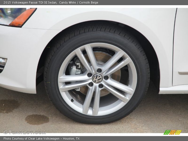 Candy White / Cornsilk Beige 2015 Volkswagen Passat TDI SE Sedan