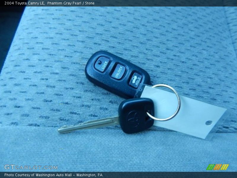 Phantom Gray Pearl / Stone 2004 Toyota Camry LE