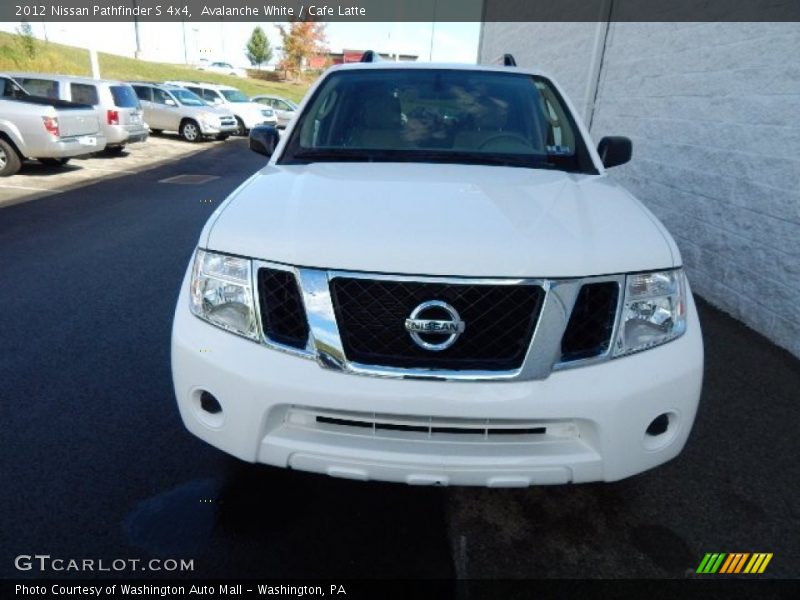 Avalanche White / Cafe Latte 2012 Nissan Pathfinder S 4x4