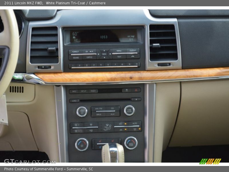 White Platinum Tri-Coat / Cashmere 2011 Lincoln MKZ FWD
