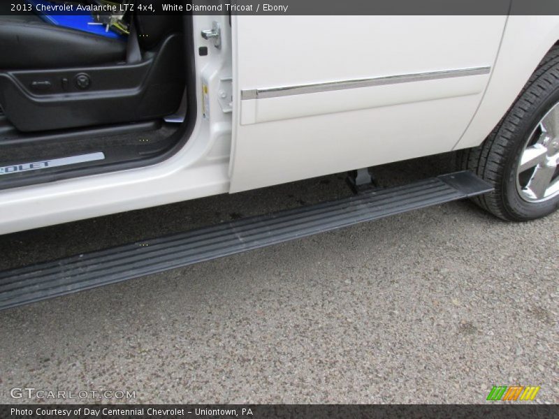 White Diamond Tricoat / Ebony 2013 Chevrolet Avalanche LTZ 4x4