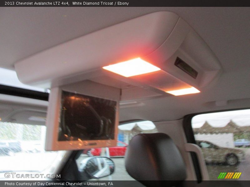 White Diamond Tricoat / Ebony 2013 Chevrolet Avalanche LTZ 4x4