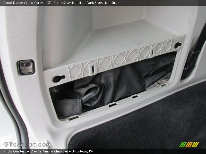Bright Silver Metallic / Dark Slate/Light Shale 2008 Dodge Grand Caravan SE