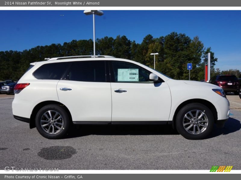 Moonlight White / Almond 2014 Nissan Pathfinder SV