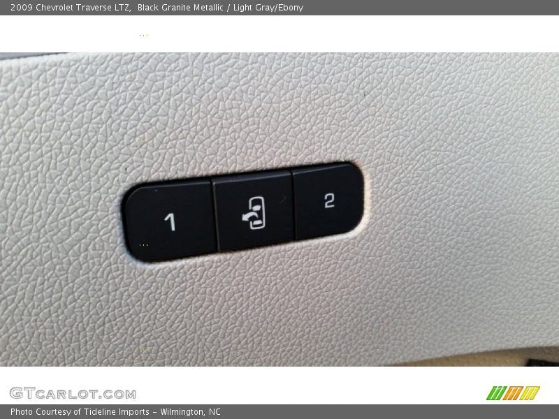 Black Granite Metallic / Light Gray/Ebony 2009 Chevrolet Traverse LTZ