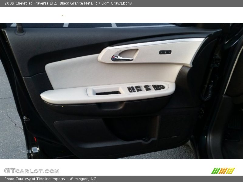 Black Granite Metallic / Light Gray/Ebony 2009 Chevrolet Traverse LTZ