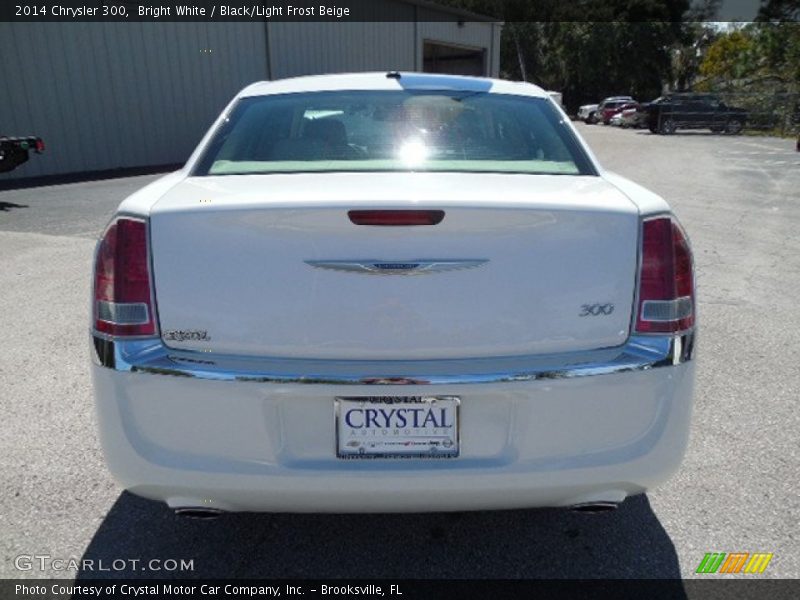 Bright White / Black/Light Frost Beige 2014 Chrysler 300