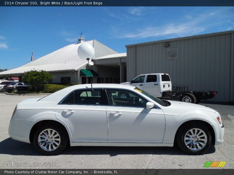 Bright White / Black/Light Frost Beige 2014 Chrysler 300