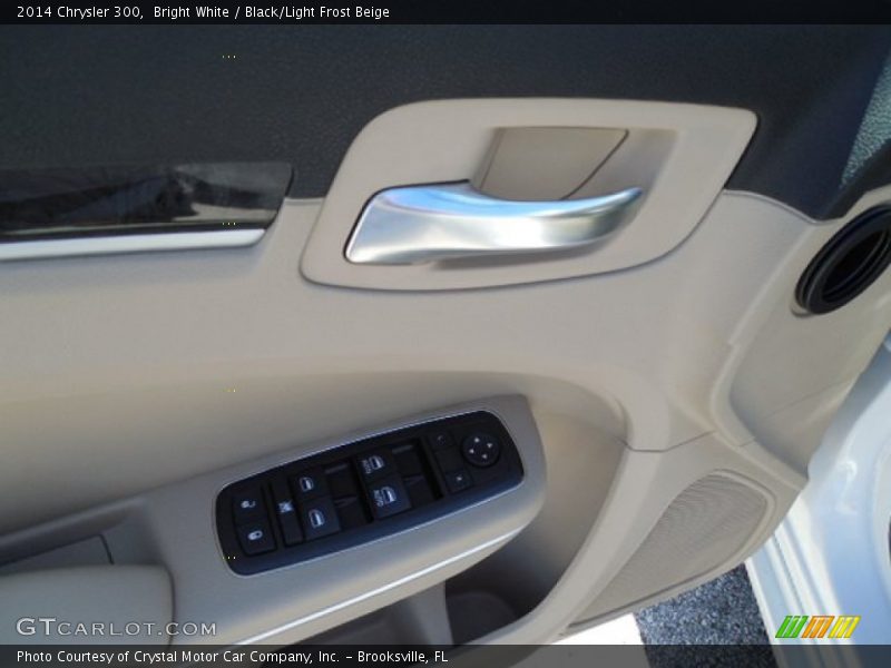 Bright White / Black/Light Frost Beige 2014 Chrysler 300
