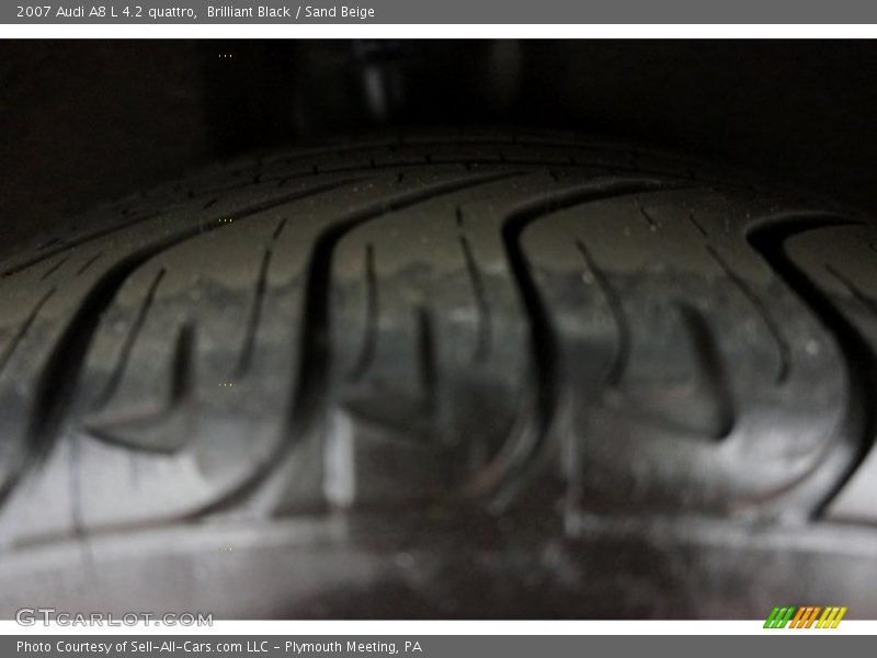 Brilliant Black / Sand Beige 2007 Audi A8 L 4.2 quattro