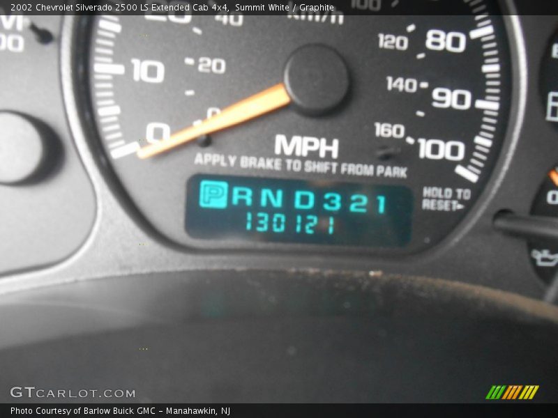 Summit White / Graphite 2002 Chevrolet Silverado 2500 LS Extended Cab 4x4