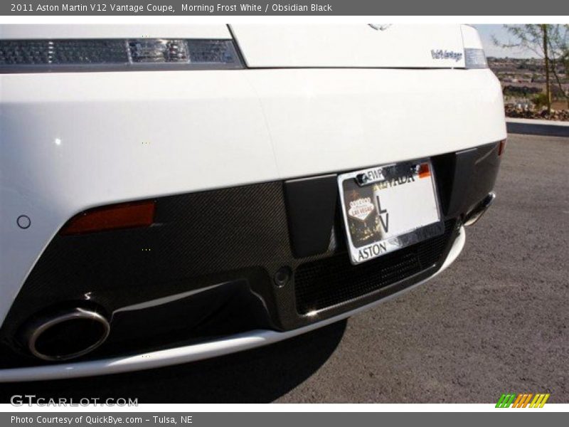 Morning Frost White / Obsidian Black 2011 Aston Martin V12 Vantage Coupe