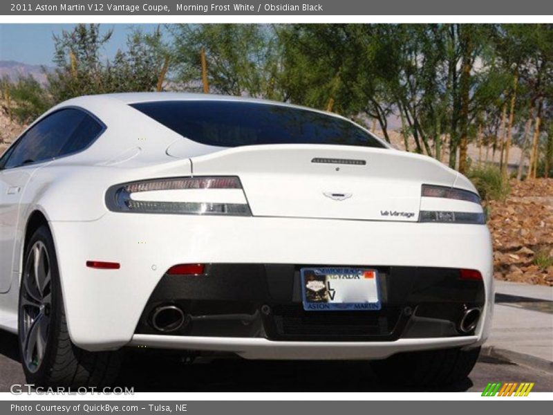 Morning Frost White / Obsidian Black 2011 Aston Martin V12 Vantage Coupe
