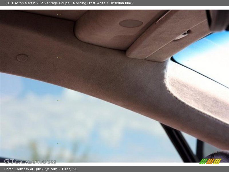 Morning Frost White / Obsidian Black 2011 Aston Martin V12 Vantage Coupe