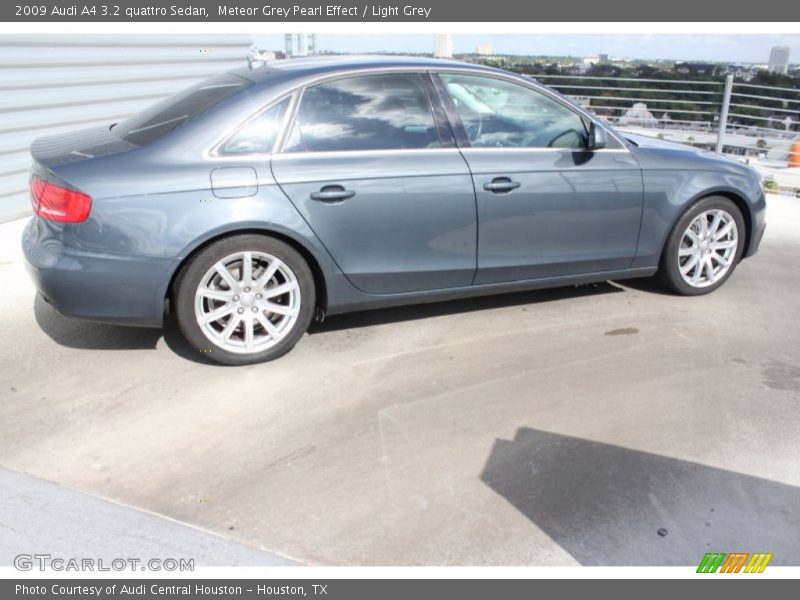 Meteor Grey Pearl Effect / Light Grey 2009 Audi A4 3.2 quattro Sedan