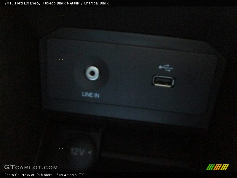 Tuxedo Black Metallic / Charcoal Black 2015 Ford Escape S