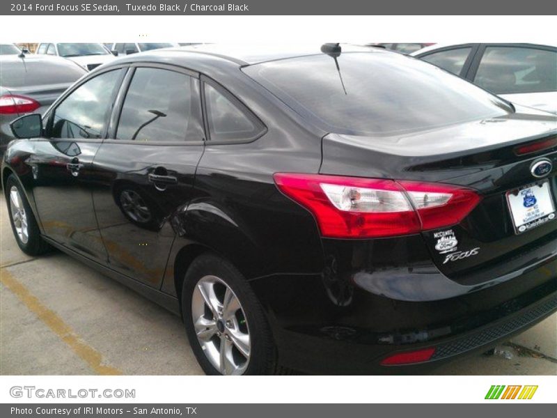 Tuxedo Black / Charcoal Black 2014 Ford Focus SE Sedan