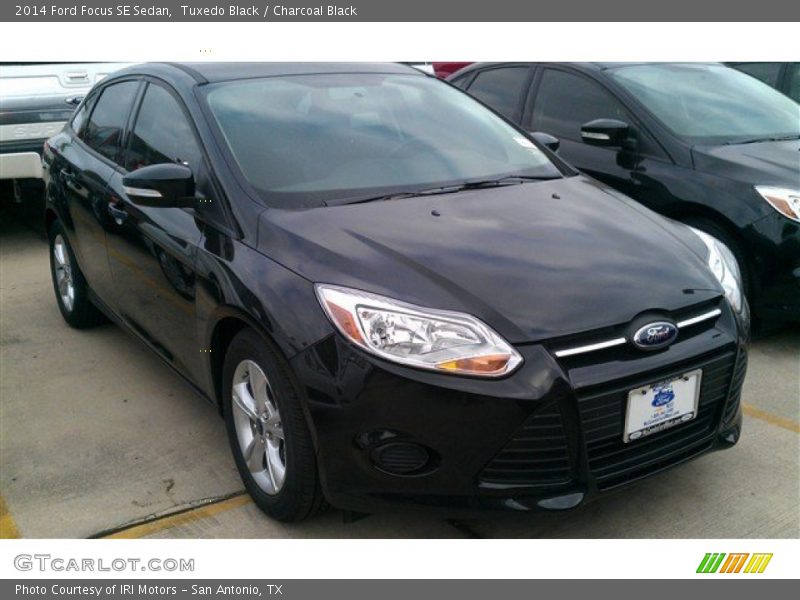 Tuxedo Black / Charcoal Black 2014 Ford Focus SE Sedan
