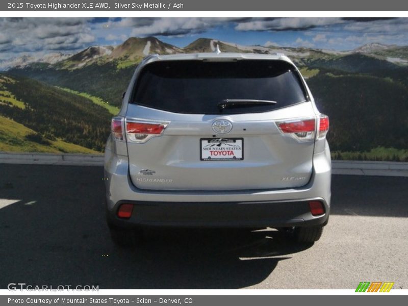 Silver Sky Metallic / Ash 2015 Toyota Highlander XLE AWD