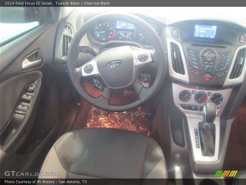 Tuxedo Black / Charcoal Black 2014 Ford Focus SE Sedan