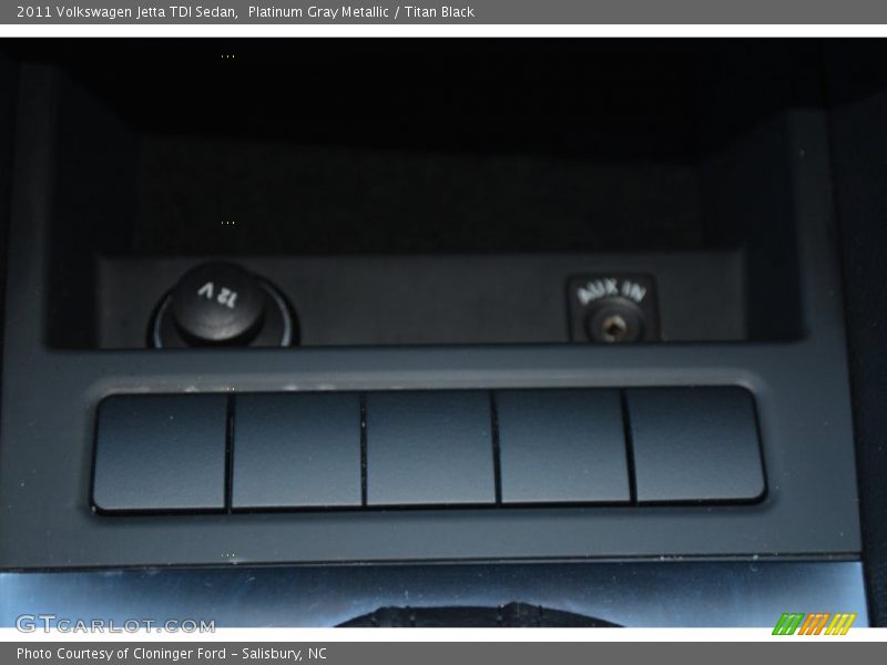 Platinum Gray Metallic / Titan Black 2011 Volkswagen Jetta TDI Sedan
