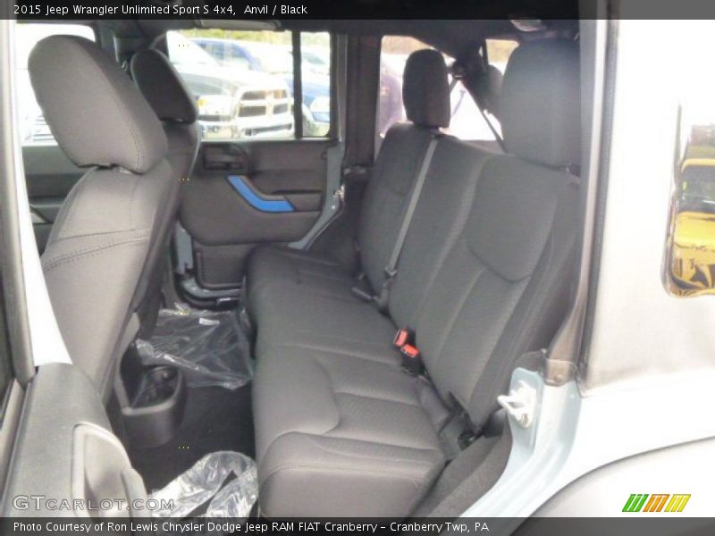 Anvil / Black 2015 Jeep Wrangler Unlimited Sport S 4x4