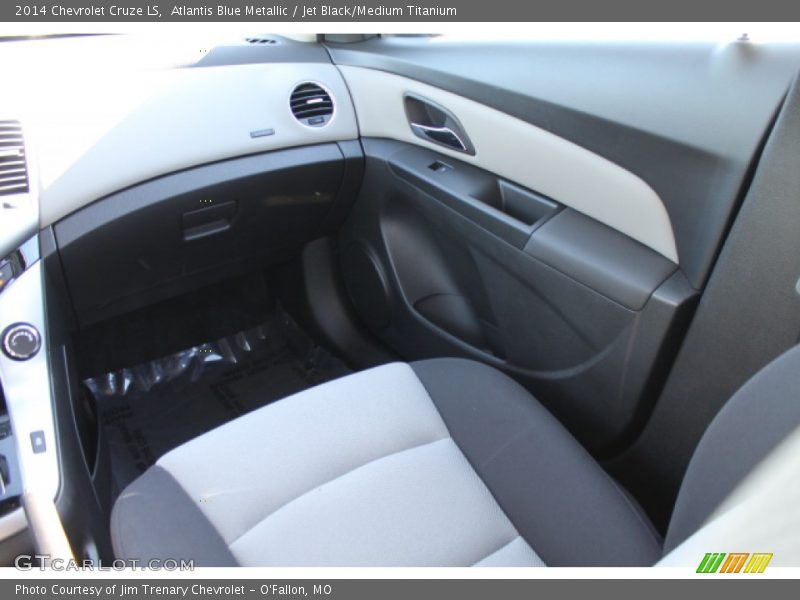 Atlantis Blue Metallic / Jet Black/Medium Titanium 2014 Chevrolet Cruze LS
