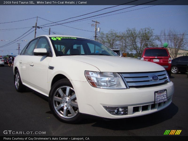 White Sand Tri-Coat Metallic / Camel 2009 Ford Taurus SEL