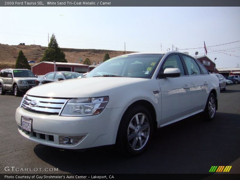 White Sand Tri-Coat Metallic / Camel 2009 Ford Taurus SEL