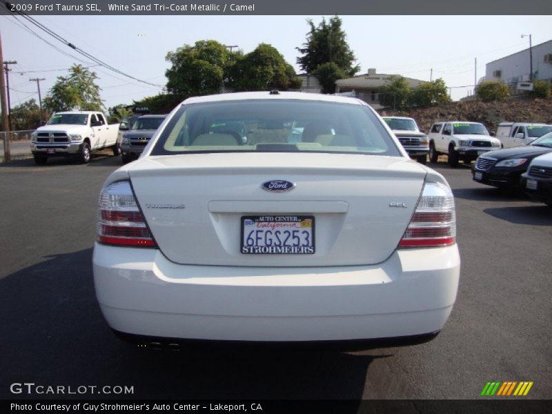 White Sand Tri-Coat Metallic / Camel 2009 Ford Taurus SEL