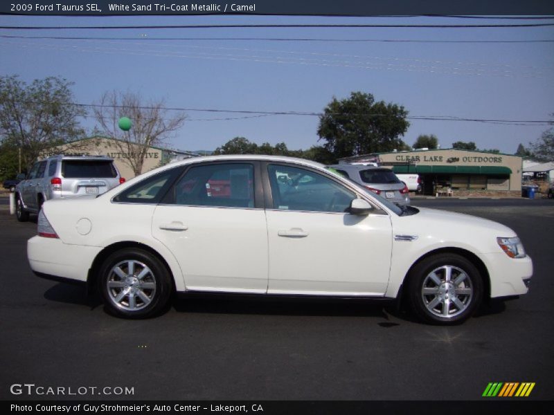 White Sand Tri-Coat Metallic / Camel 2009 Ford Taurus SEL