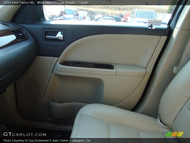 White Sand Tri-Coat Metallic / Camel 2009 Ford Taurus SEL