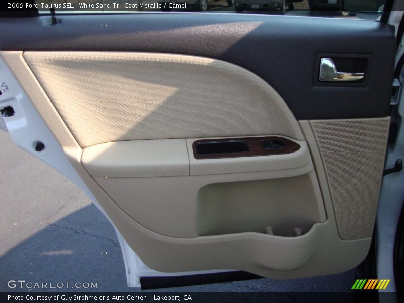 White Sand Tri-Coat Metallic / Camel 2009 Ford Taurus SEL