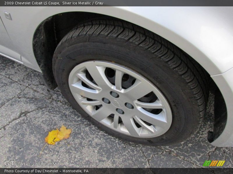 Silver Ice Metallic / Gray 2009 Chevrolet Cobalt LS Coupe