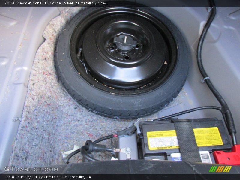 Silver Ice Metallic / Gray 2009 Chevrolet Cobalt LS Coupe