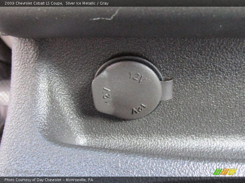 Silver Ice Metallic / Gray 2009 Chevrolet Cobalt LS Coupe