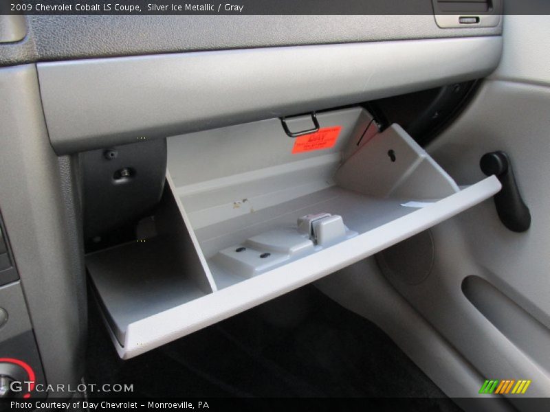 Silver Ice Metallic / Gray 2009 Chevrolet Cobalt LS Coupe
