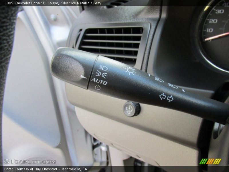 Silver Ice Metallic / Gray 2009 Chevrolet Cobalt LS Coupe