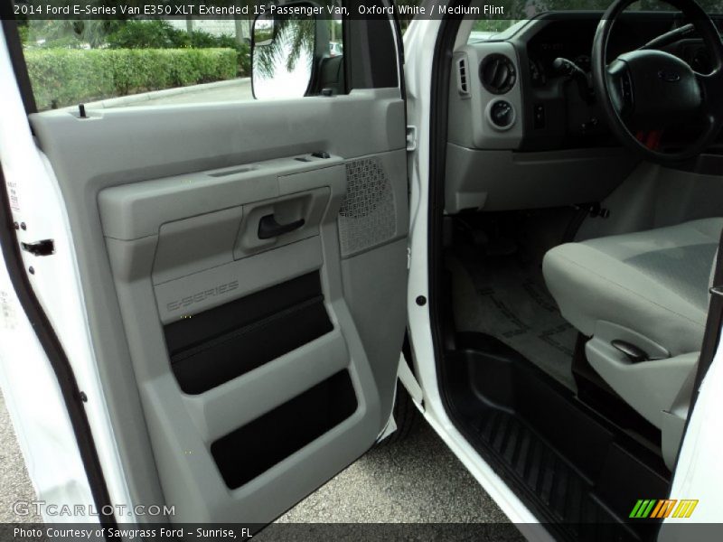 Oxford White / Medium Flint 2014 Ford E-Series Van E350 XLT Extended 15 Passenger Van