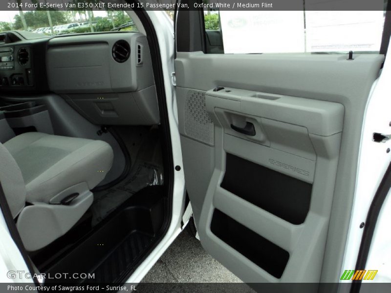 Oxford White / Medium Flint 2014 Ford E-Series Van E350 XLT Extended 15 Passenger Van