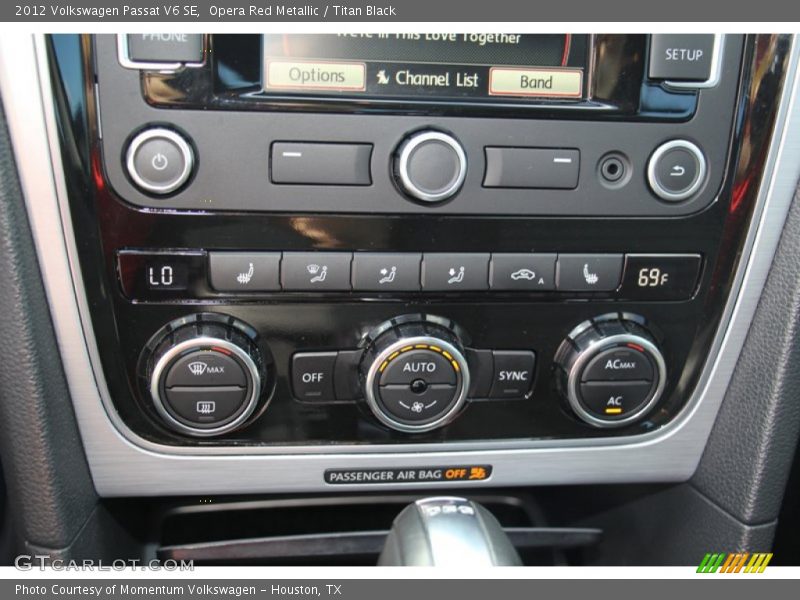Opera Red Metallic / Titan Black 2012 Volkswagen Passat V6 SE