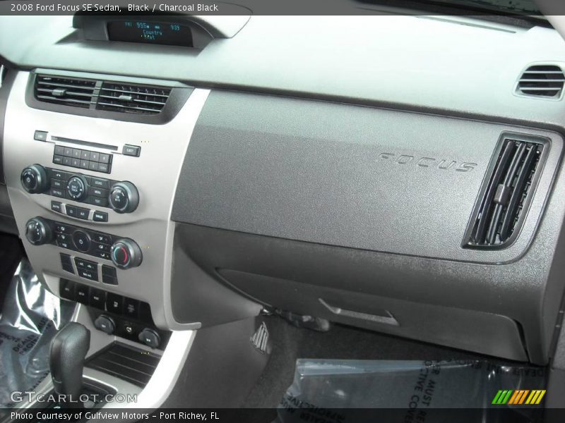 Black / Charcoal Black 2008 Ford Focus SE Sedan