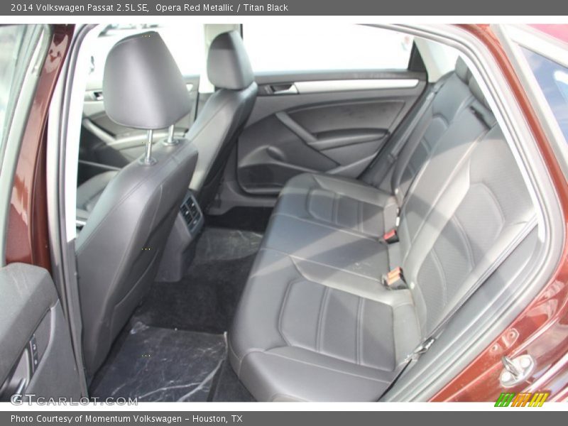 Opera Red Metallic / Titan Black 2014 Volkswagen Passat 2.5L SE