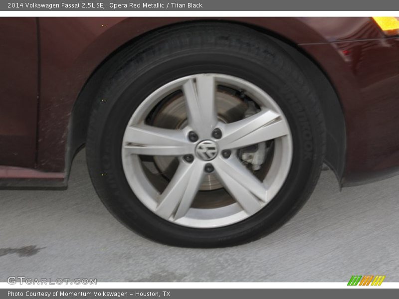 Opera Red Metallic / Titan Black 2014 Volkswagen Passat 2.5L SE