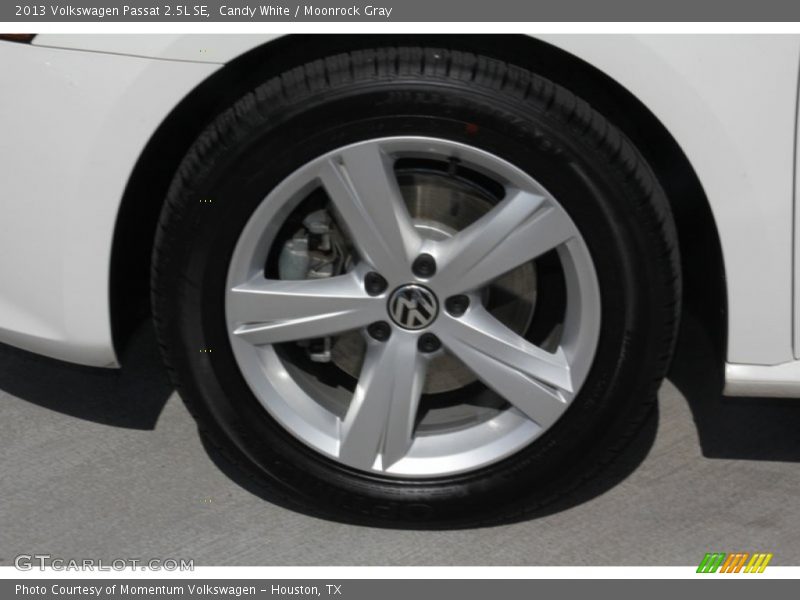 Candy White / Moonrock Gray 2013 Volkswagen Passat 2.5L SE