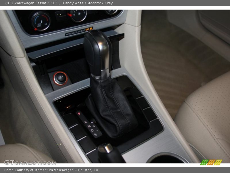 Candy White / Moonrock Gray 2013 Volkswagen Passat 2.5L SE