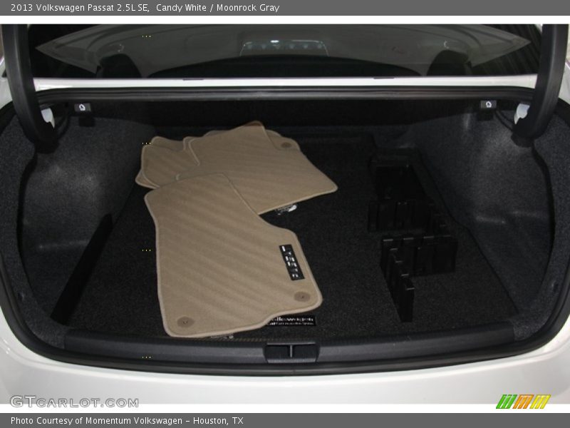 Candy White / Moonrock Gray 2013 Volkswagen Passat 2.5L SE