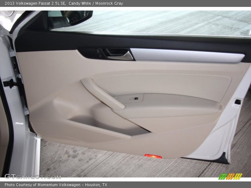 Candy White / Moonrock Gray 2013 Volkswagen Passat 2.5L SE